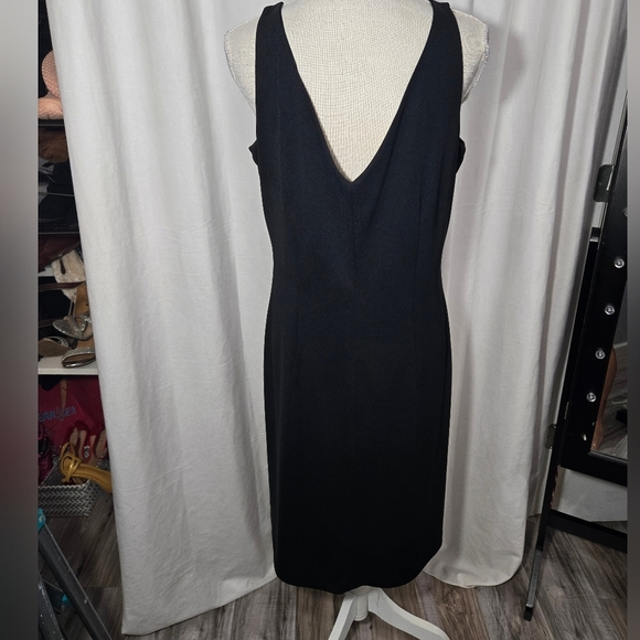 Gap Sleeveless V Neck Black Shift Dress Sz 12 - Picture 4 of 10